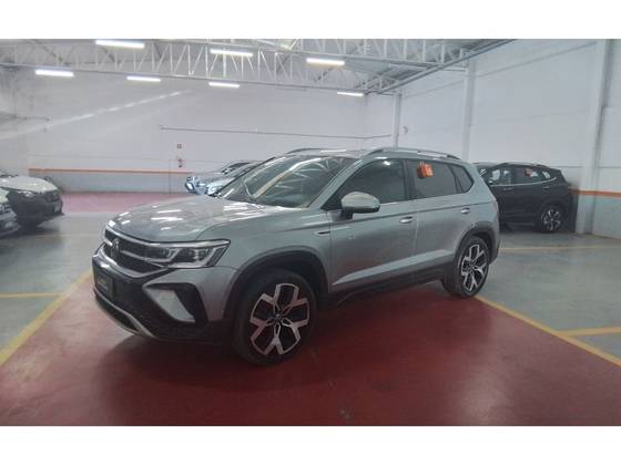 VOLKSWAGEN TAOS 1.4 250 TSI TOTAL FLEX HIGHLINE AUTOMÁTICO